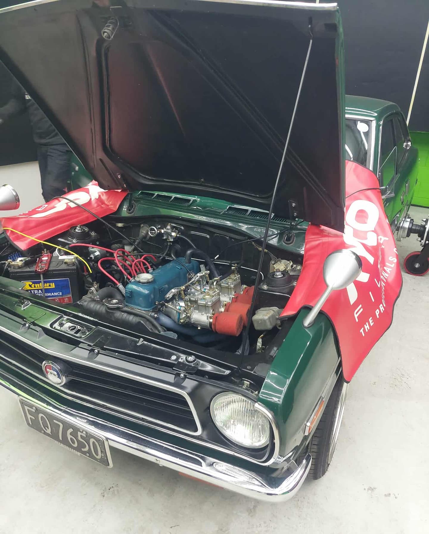 Classic car with carburetted engine on the dyno